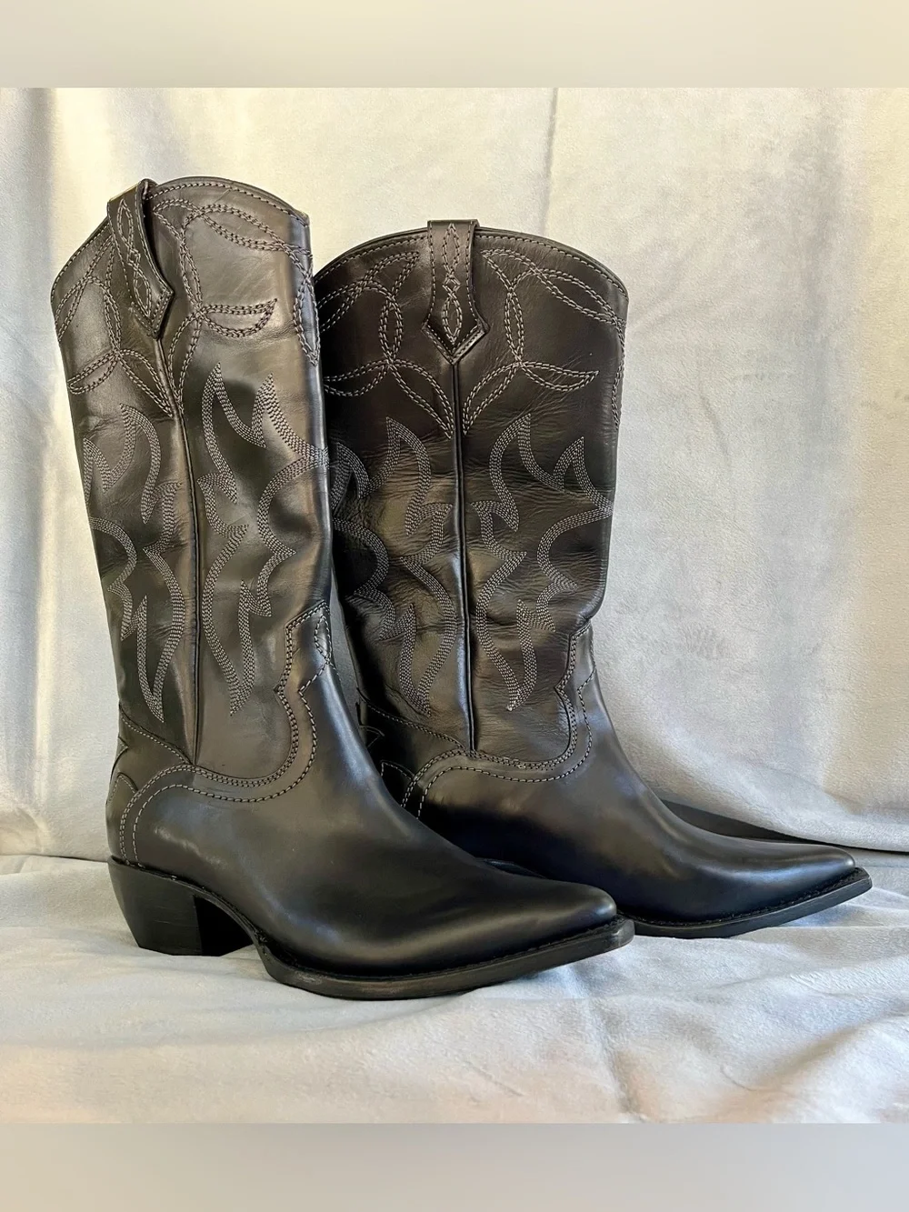 FRYE Black Shane Embroidered Tall Leather Boots size 7.5